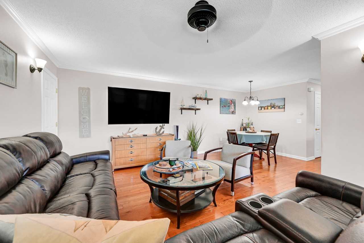 97 Wharfside Dr #97 - Photo 4 of 31