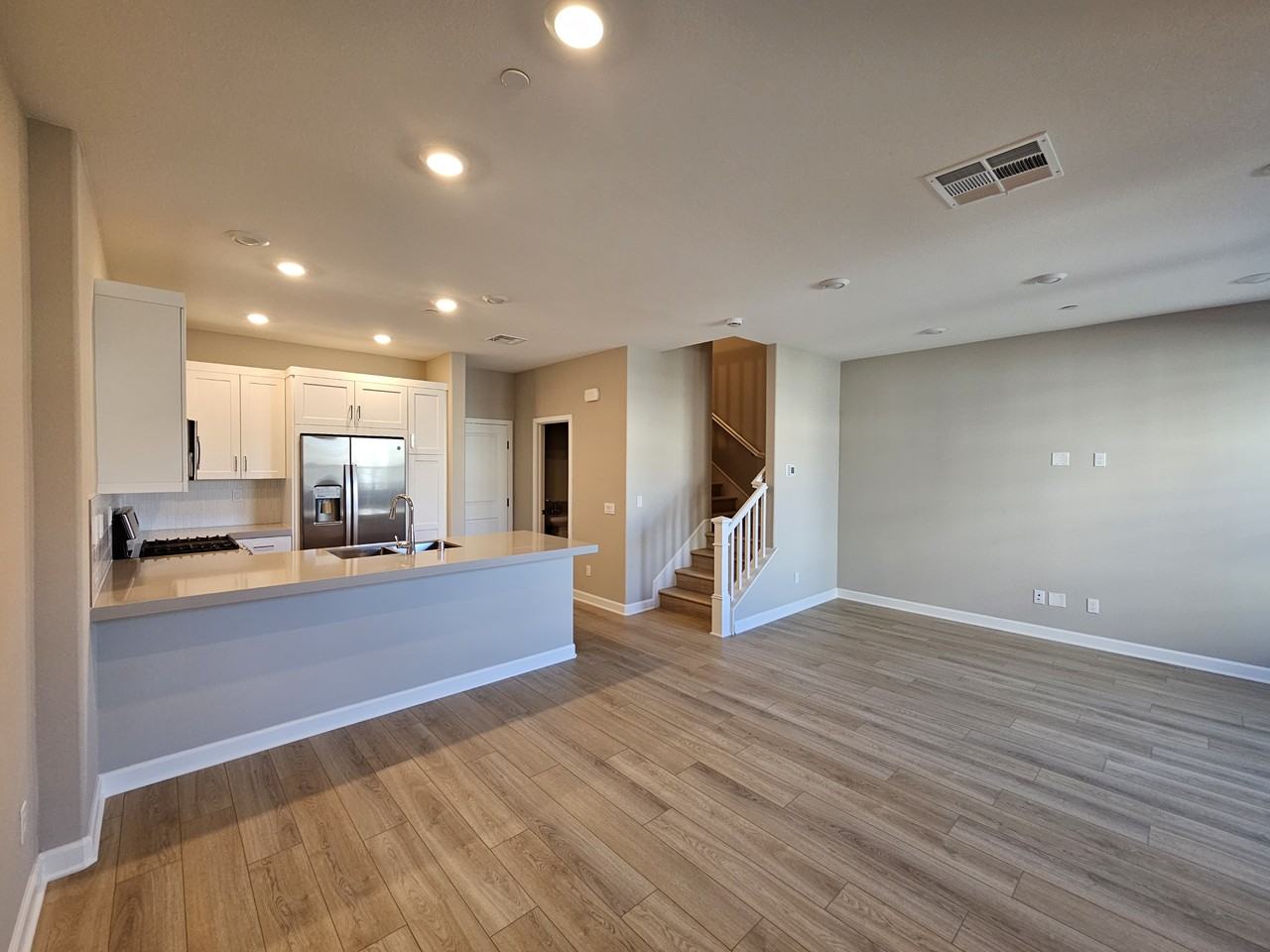 1218 Sunrise Vw #102 - Photo 3 of 17