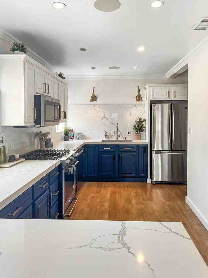 2049 S Sycamore St #NA - Photo 2 of 22