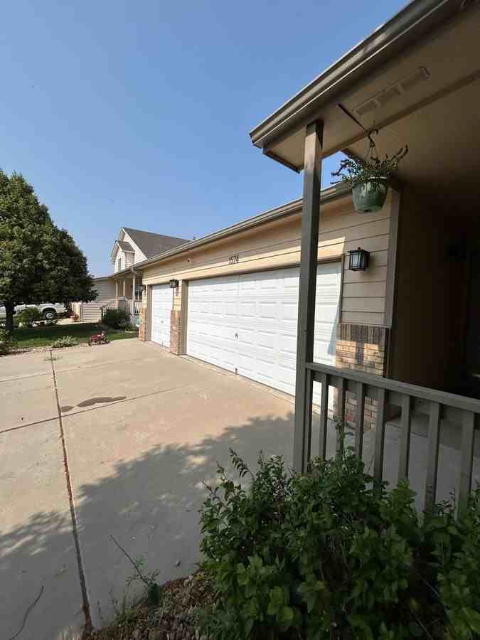 1574 S Growers Dr - Photo 2 of 50