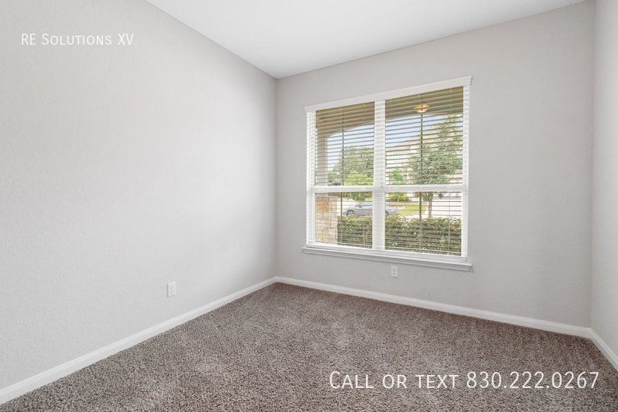 1240 Loma Rnch - Photo 3 of 17