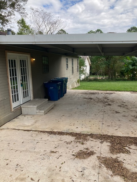 736 Daigle St - Photo 2 of 11