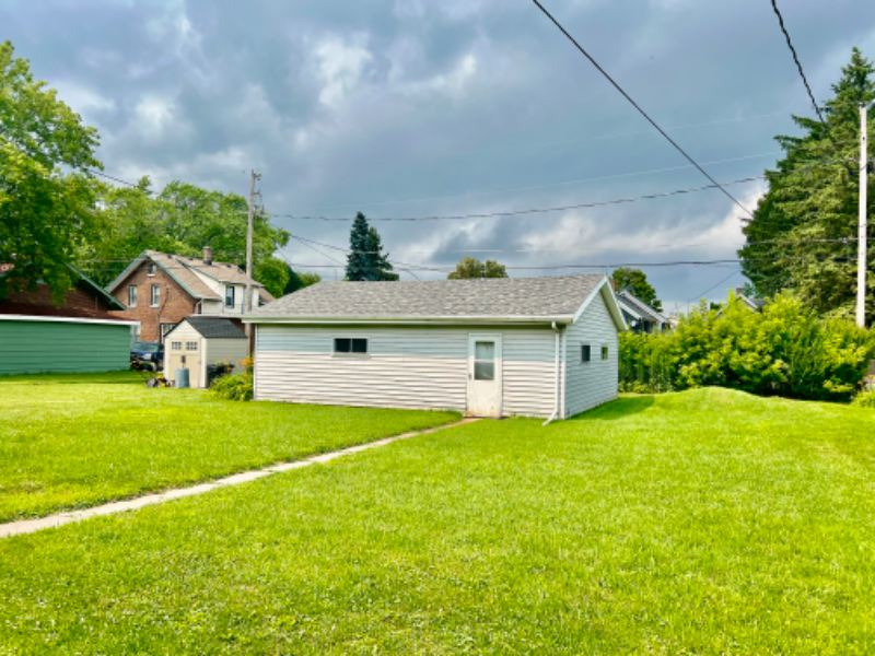 1522 Alabama Ave - Photo 3 of 14