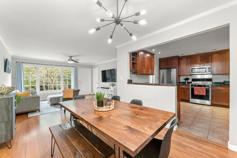 2894 Concord Dr - Photo 4 of 20