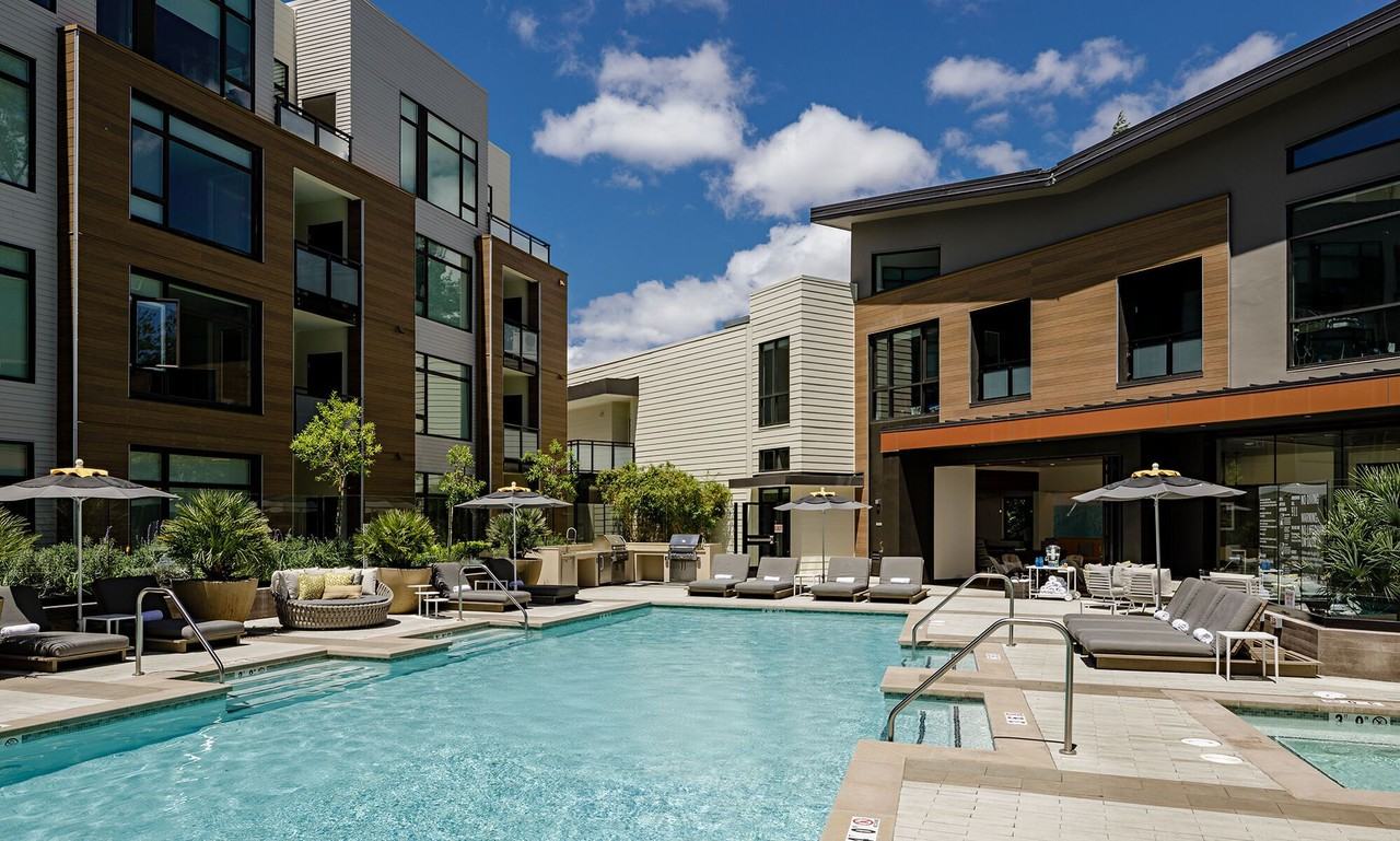 Montrose - Photo 2 of 31