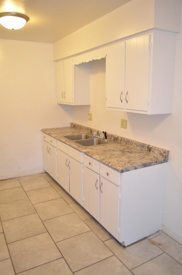 1655 Felten Drive - Photo 3 of 10