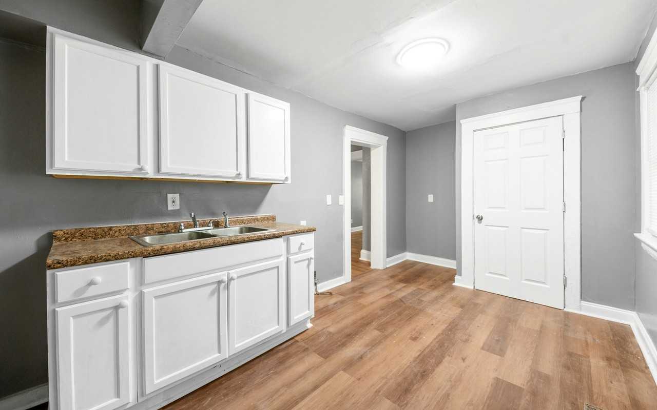 3549 East 105th Street - Photo 4 of 14