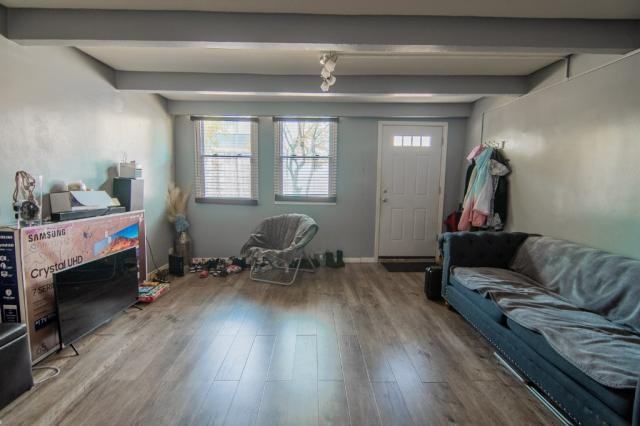 4810 S Drexel Blvd - Photo 2 of 16