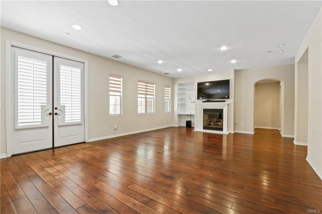 46 Townsend - Photo 2 of 8