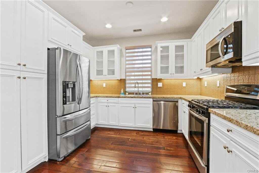 46 Townsend - Photo 3 of 8