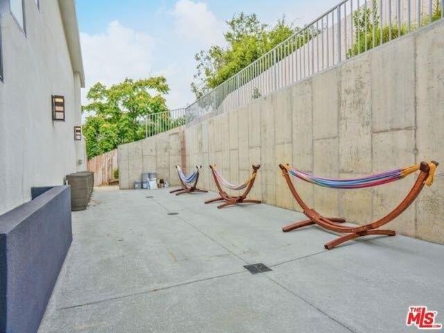 3861 W Point Dr - Photo 3 of 8
