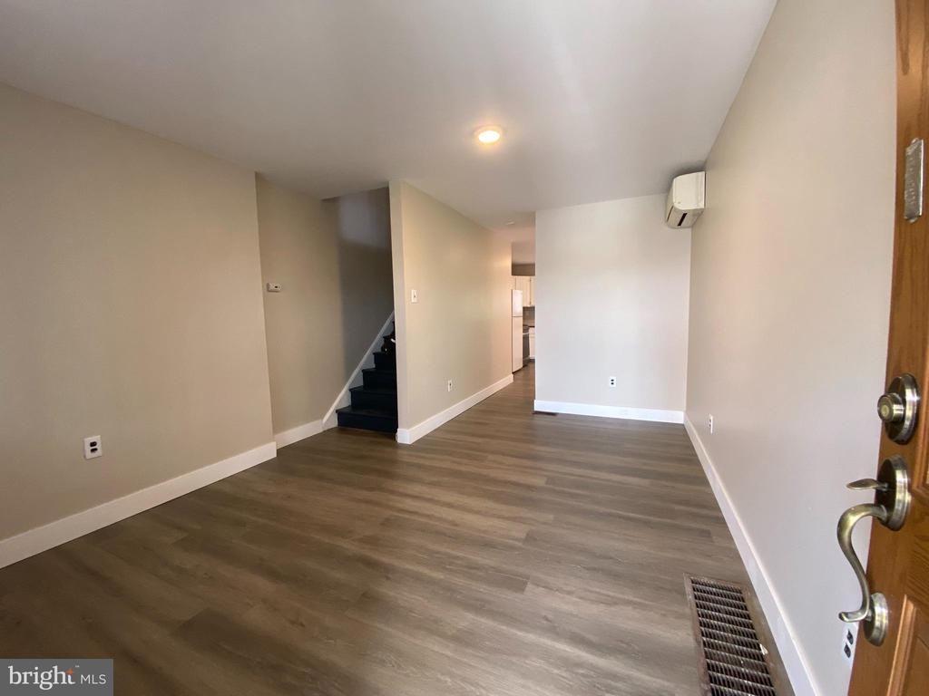 120 Elm St - Photo 2 of 6