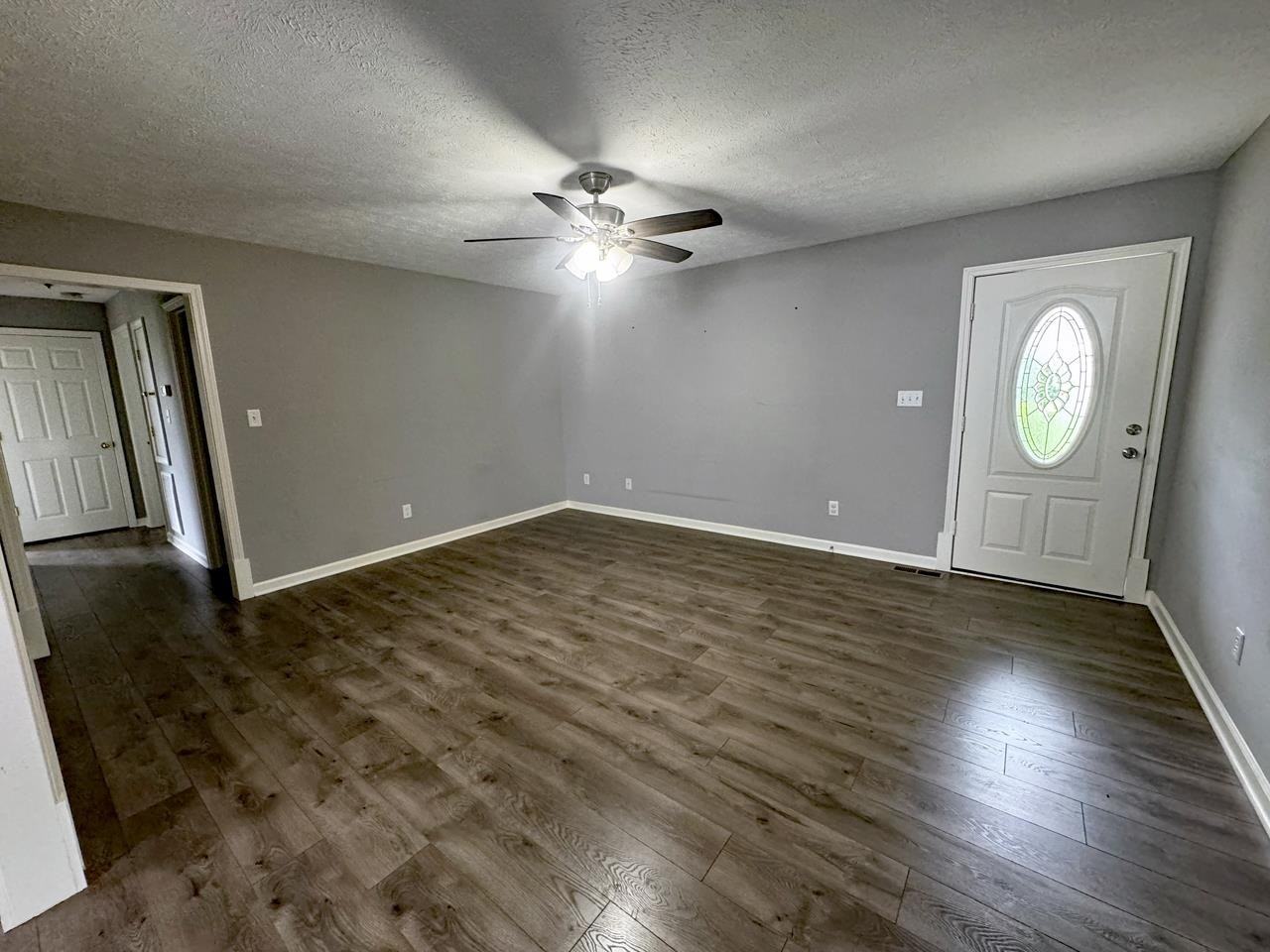 377 Kenlee Cir - Photo 3 of 12