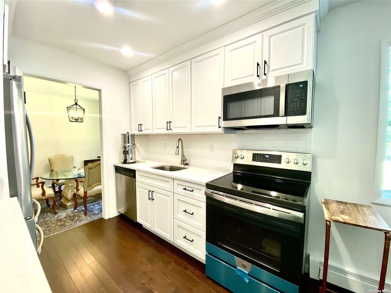 30 Hillcrest Dr - Photo 2 of 24