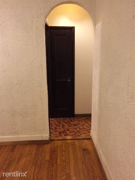 455 Davison St - Photo 3 of 12