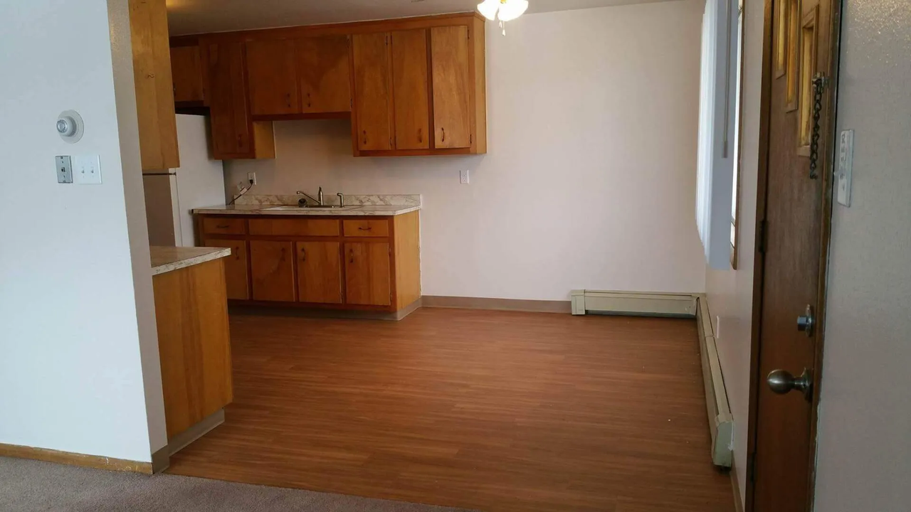 Gooder Apartments - Photo 4 of 18