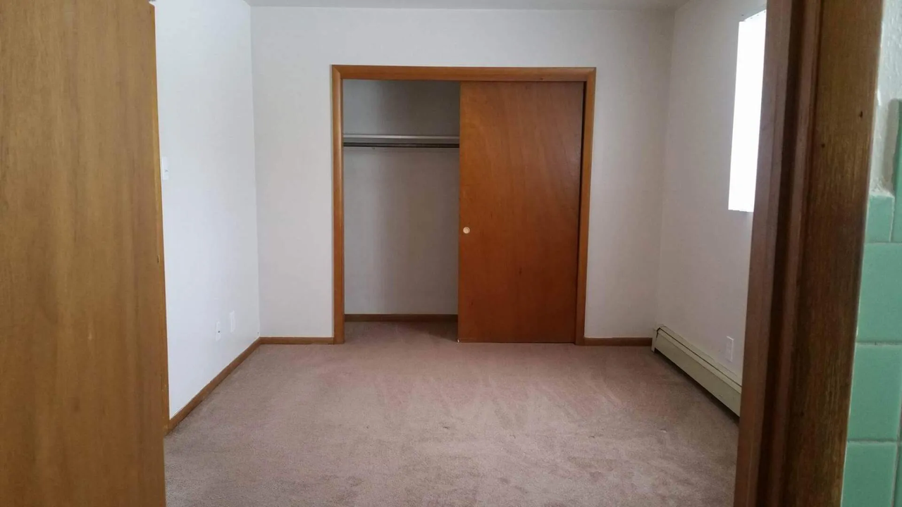 Gooder Apartments - Photo 6 of 18