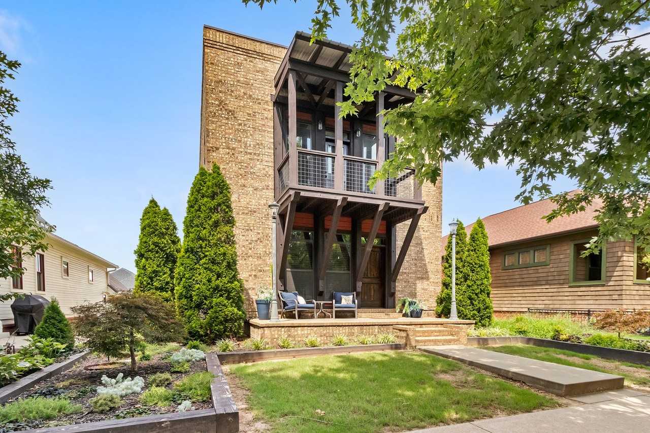 1789 N Best Friend Ln - Photo 2 of 30