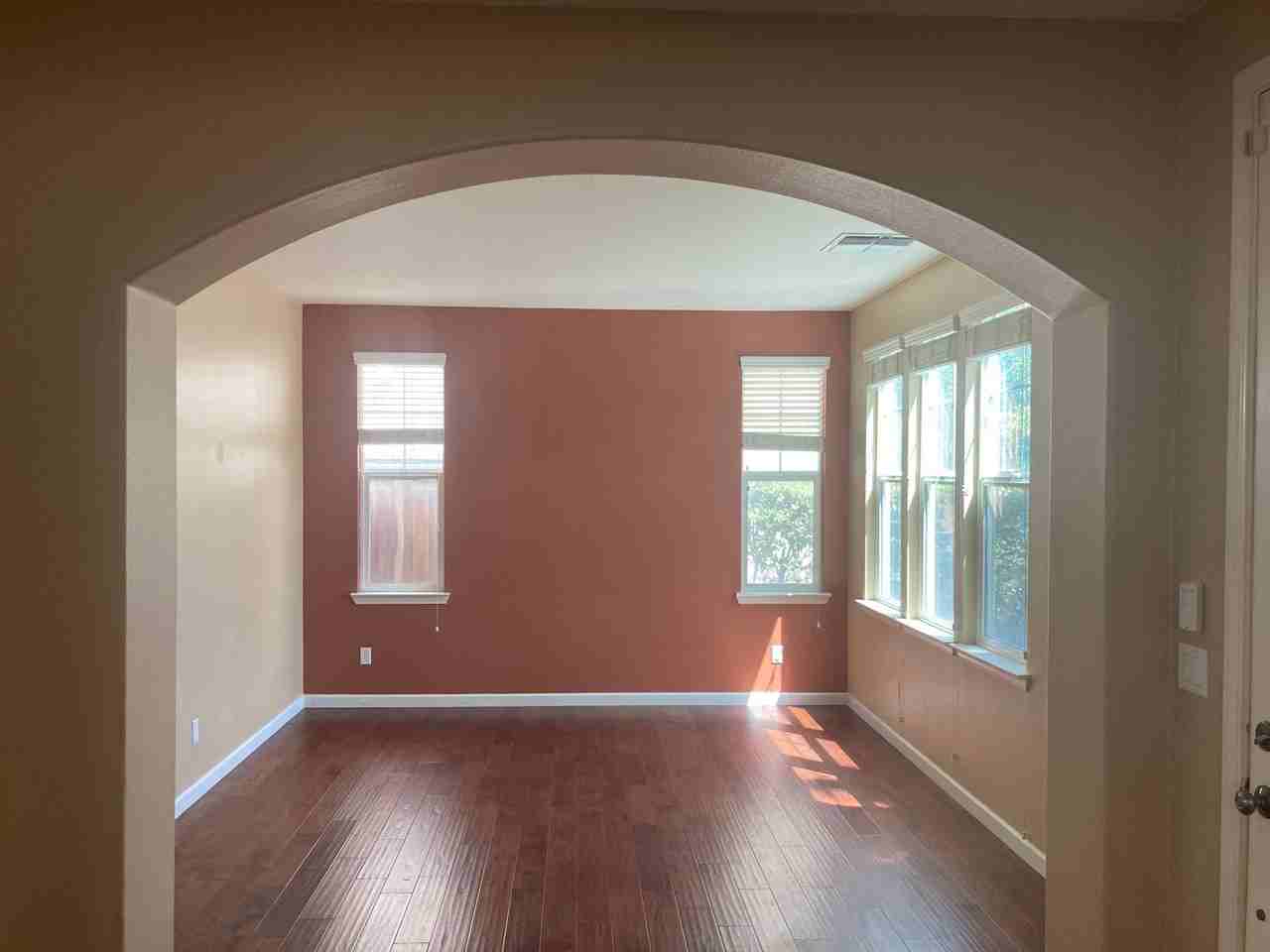 439 W Saint Francis Ave - Photo 3 of 24