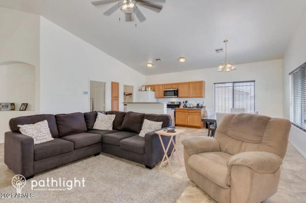 2810 E Atlanta Ave - Photo 3 of 20