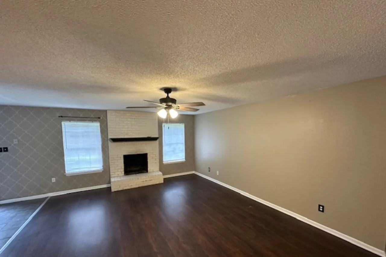 103 Jamie Dr - Photo 2 of 14