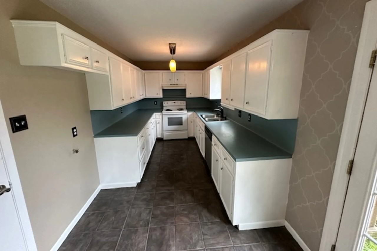 103 Jamie Dr - Photo 3 of 14