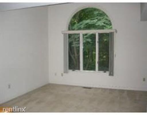 31 Poppasquash Rd - Photo 3 of 7