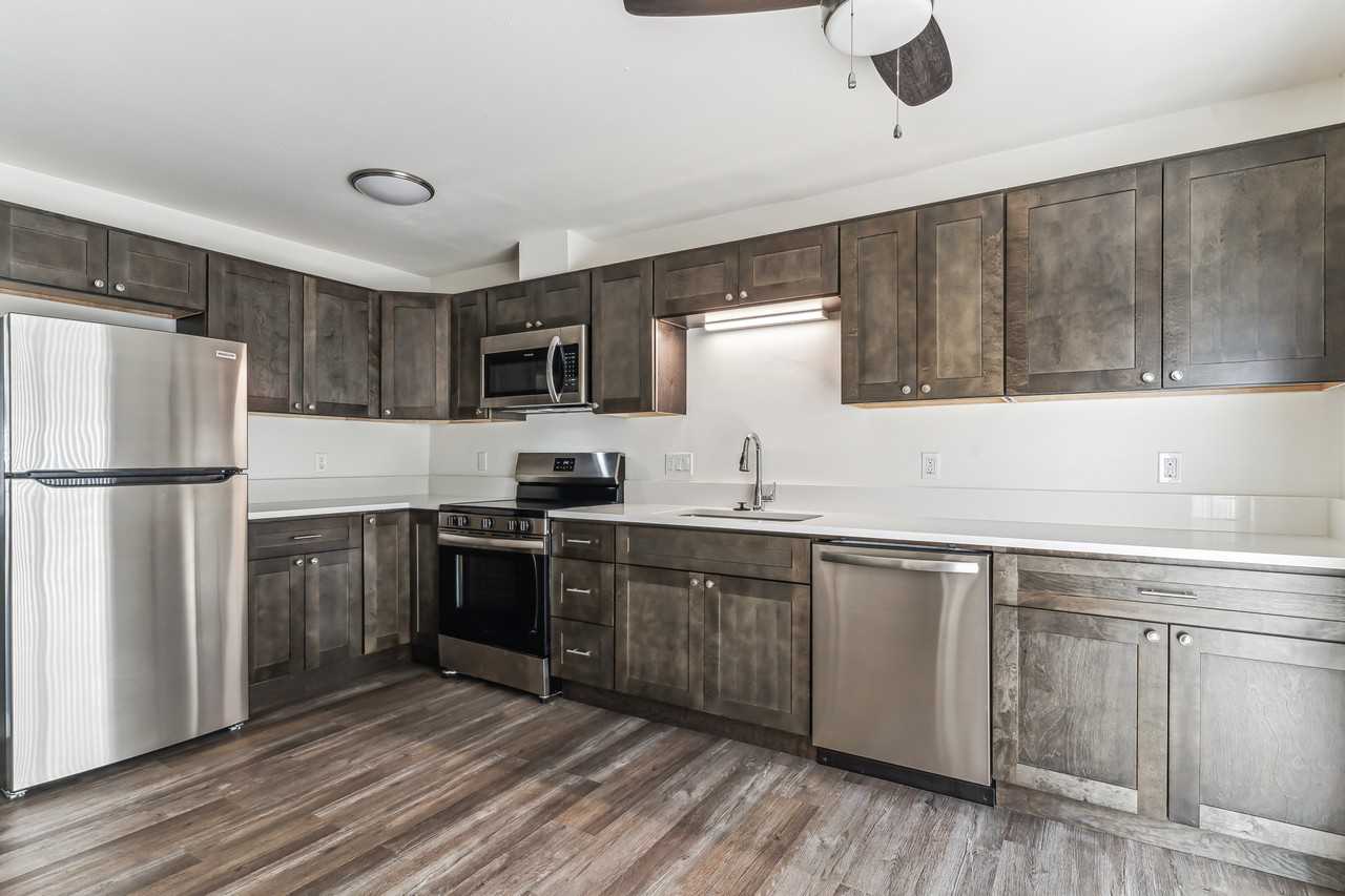 Midland Apartments - Photo 5 of 41