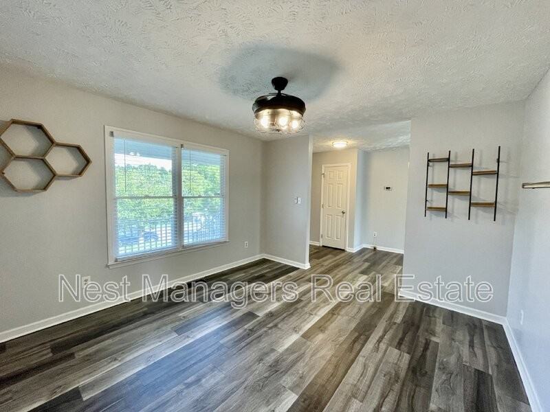 5723 Kingstree Dr - Photo 6 of 27