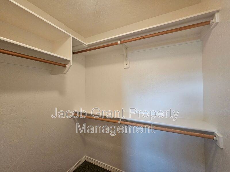 3030 Golden Rod Dr - Photo 7 of 12