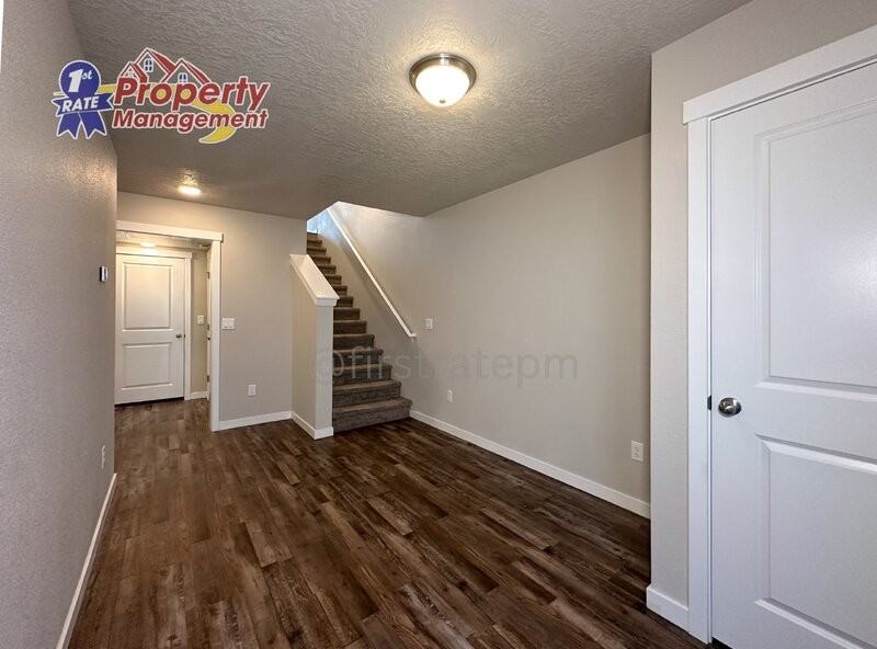 3071 N Network Ln - Photo 3 of 44