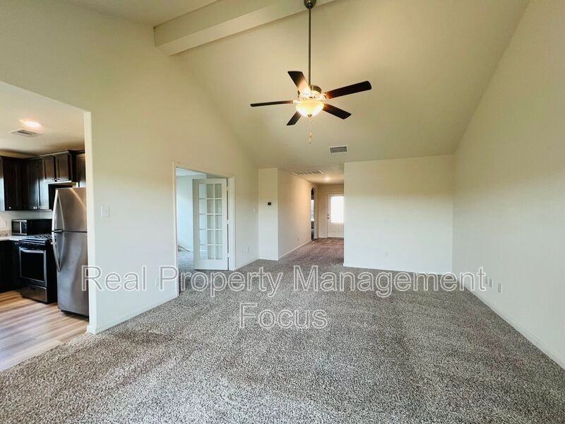 1432 Sunkiss Dr - Photo 2 of 23