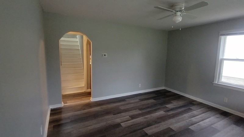 236 Hilton Ave - Photo 2 of 10