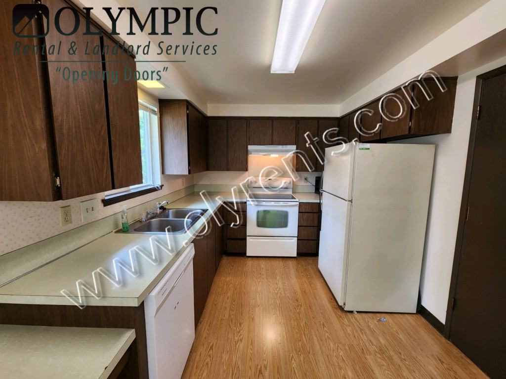 291 65Th Ct Sw - Photo 6 of 13
