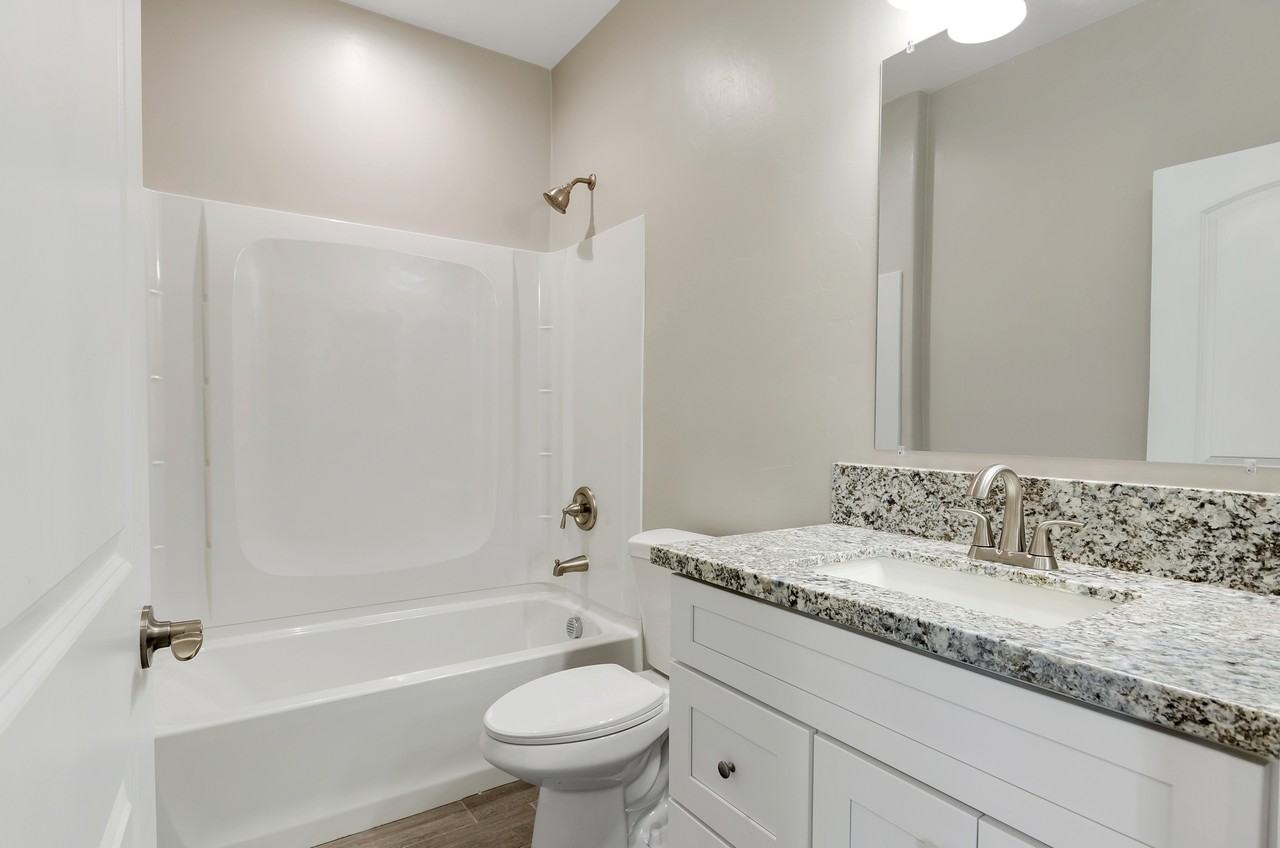 820 E 35th St #1 - Photo 7 of 15