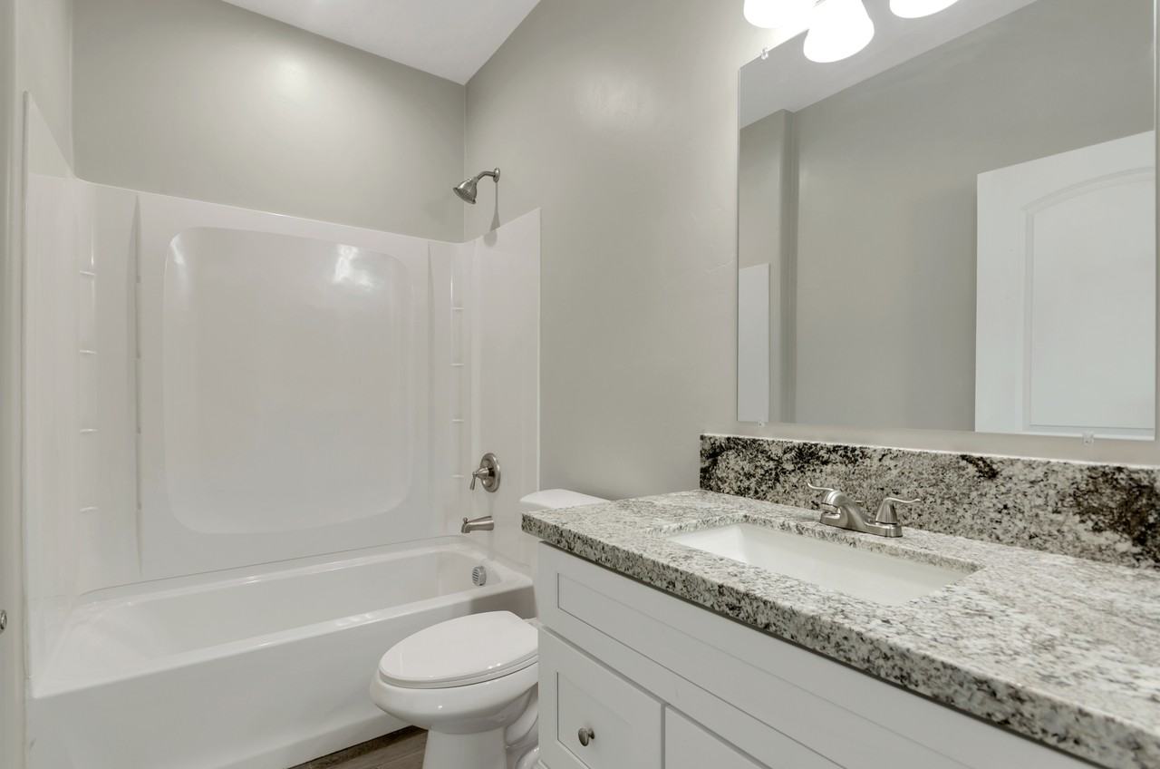 820 E 35th St #2 - Photo 6 of 15