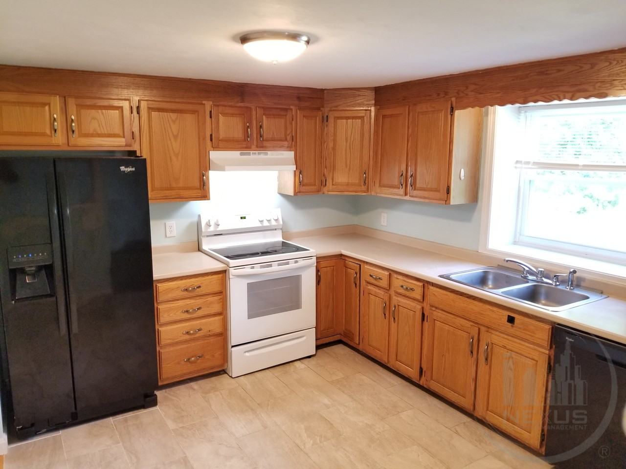 35 Phillips St - Photo 3 of 14