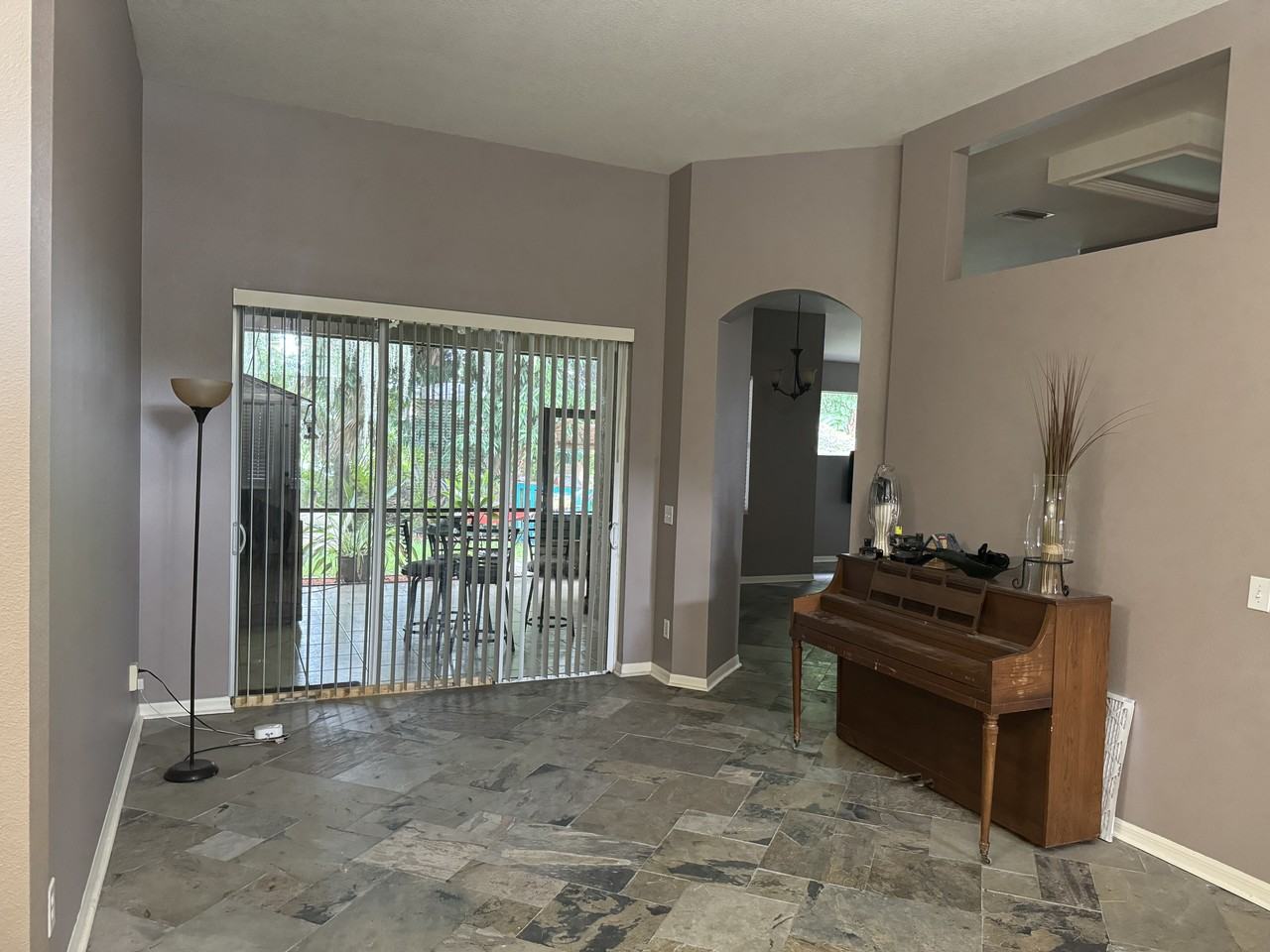 10014 Cannon Dr - Photo 3 of 21