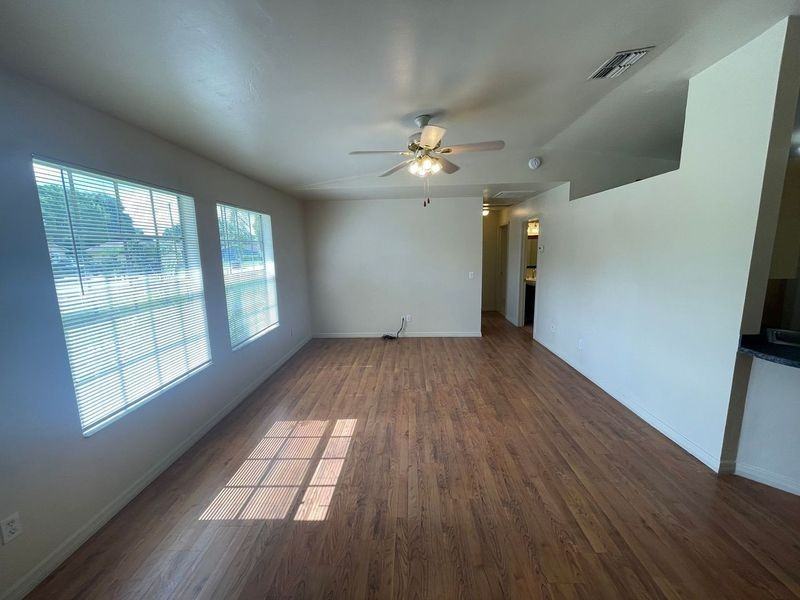 445 Candlewick Cir W - Photo 7 of 18