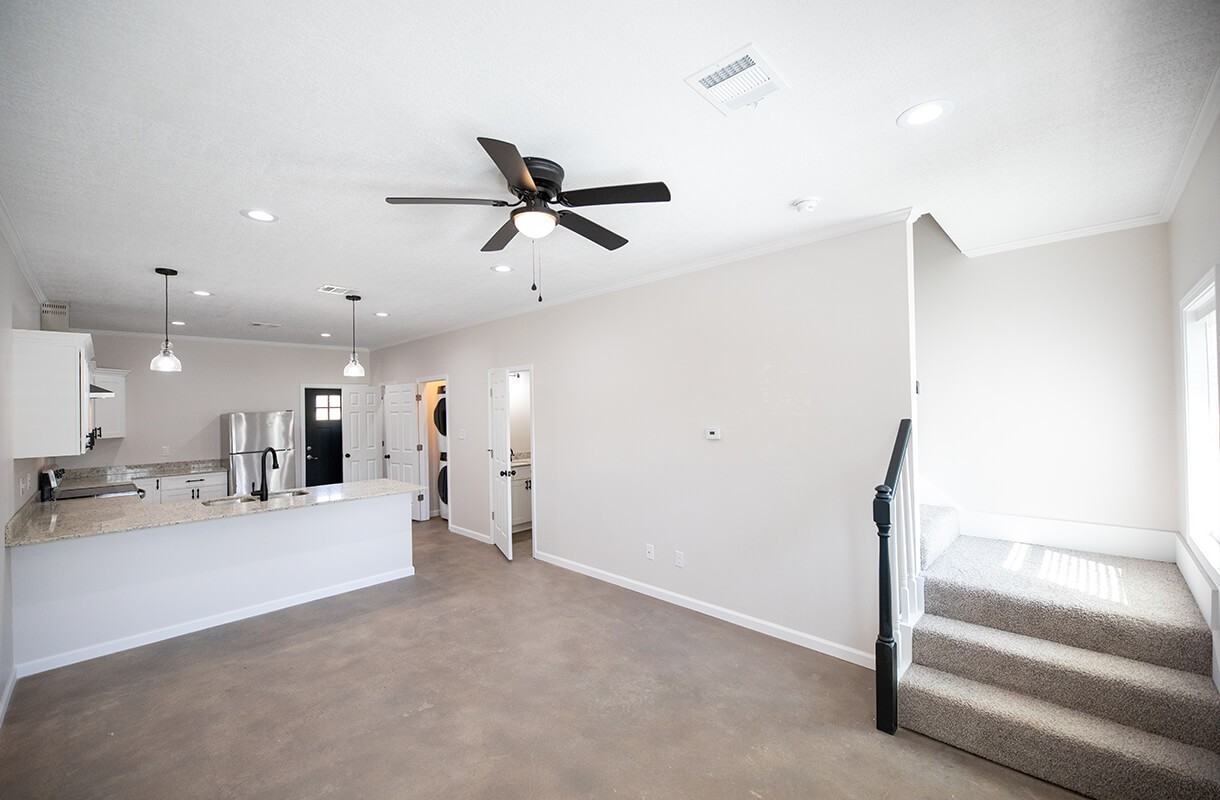 1513 Leblanc St #B - Photo 2 of 10