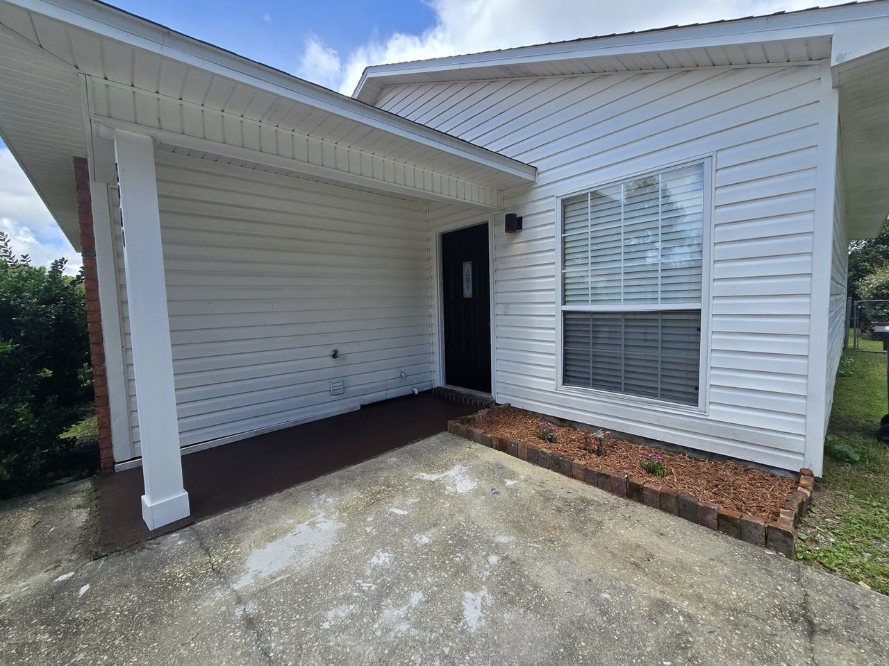 8900 Forest Oak Dr - Photo 2 of 23