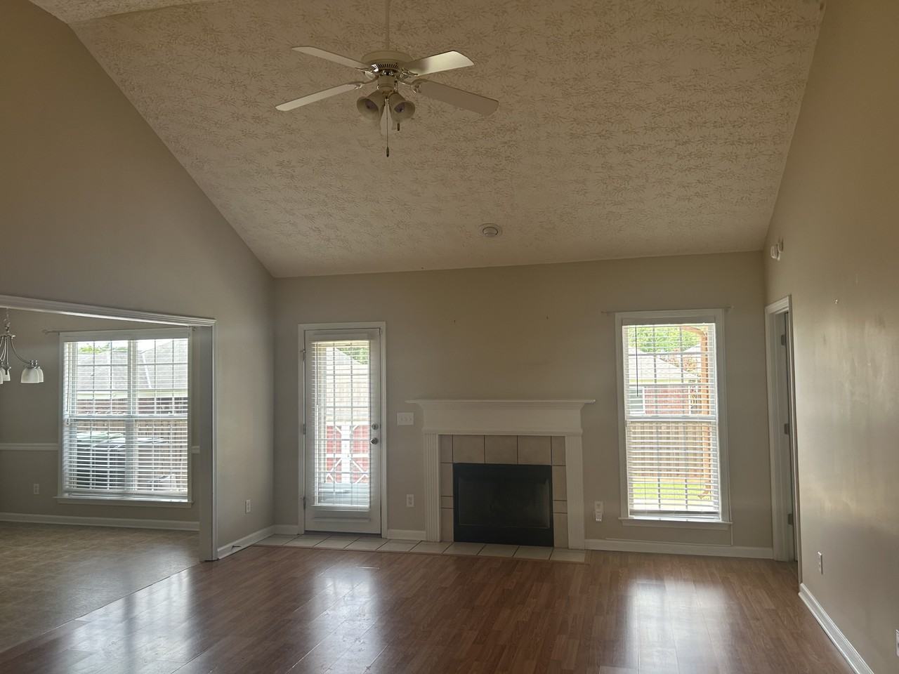 9009 Scottsdale Ct - Photo 2 of 15