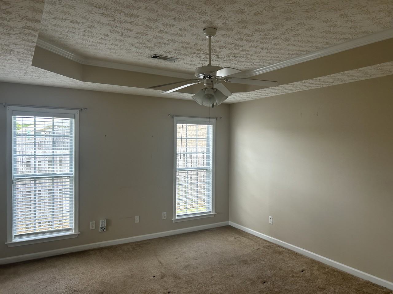 9009 Scottsdale Ct - Photo 6 of 15