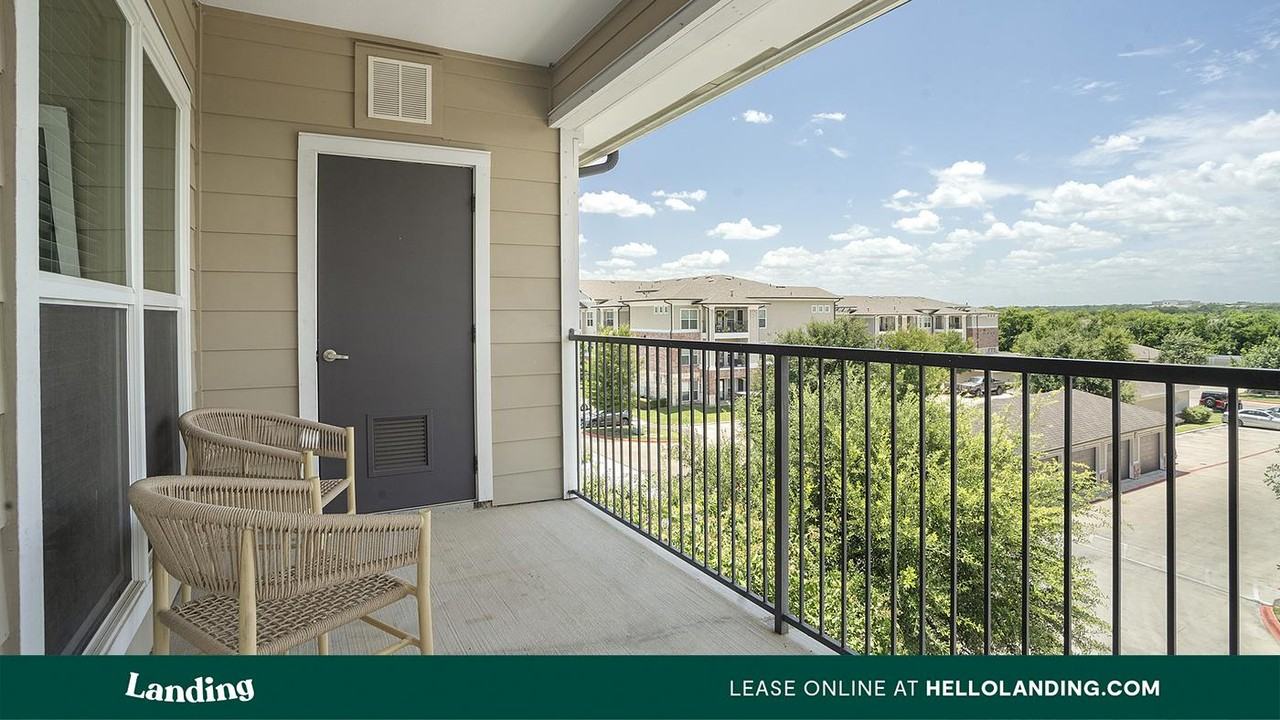 715 W Slaughter Ln - Photo 5 of 50