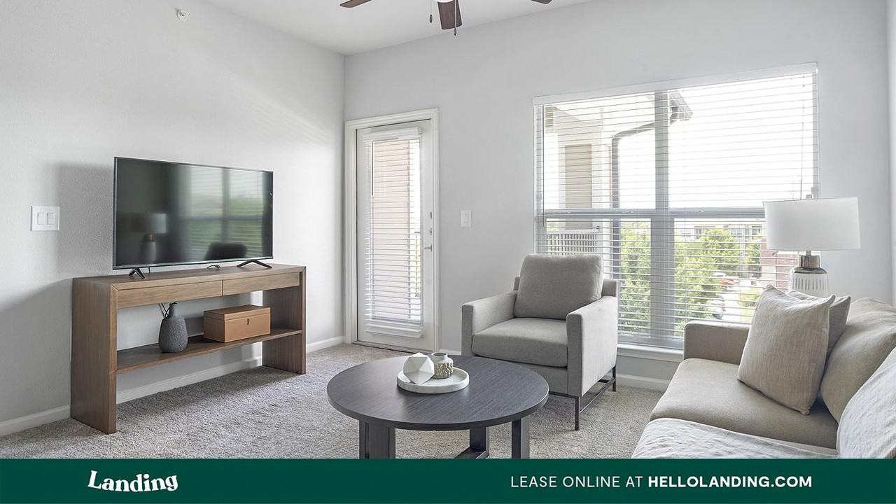 715 W Slaughter Ln - Photo 6 of 50