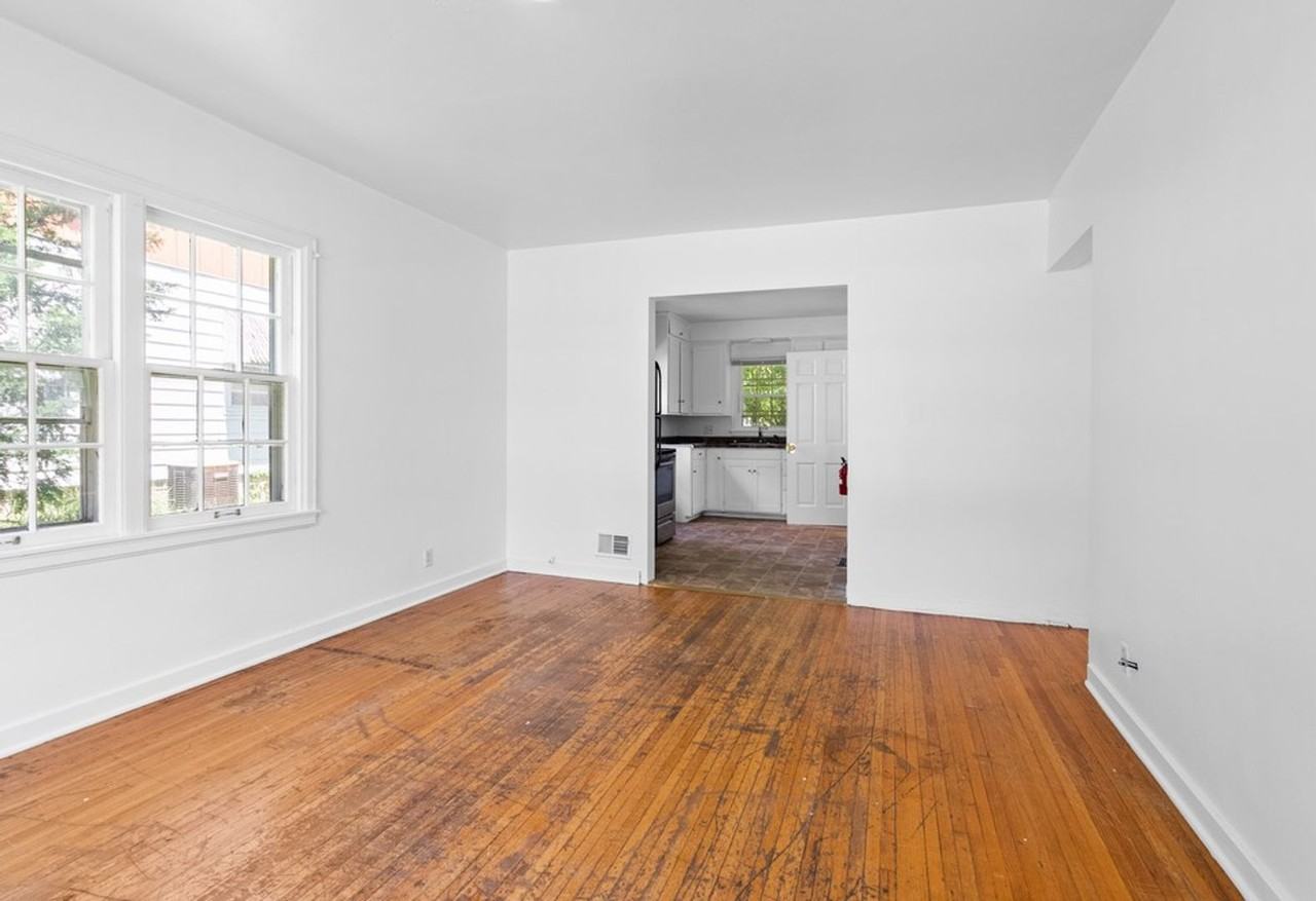 1910 Iowa St - Photo 4 of 23