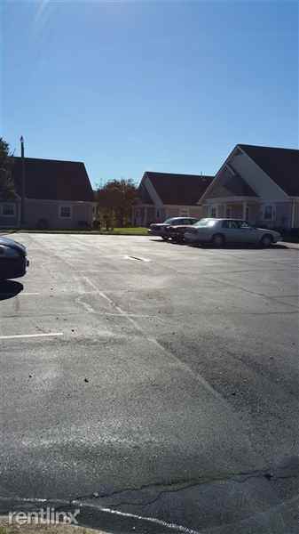 Gregg Court Apartments - Photo 3 of 10