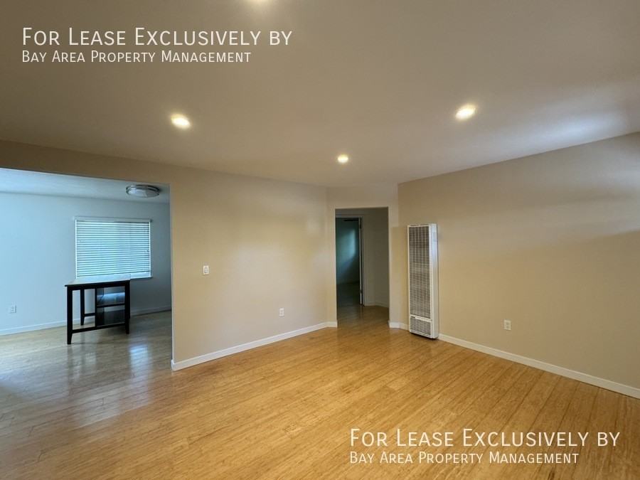 956 Roble Ave - Photo 3 of 18