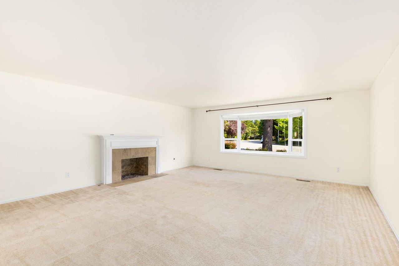 12817 Ne 144th Way - Photo 3 of 18
