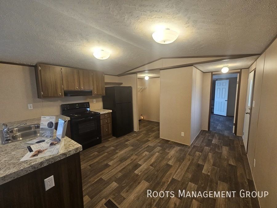 2 Springlake Dr #2SP - Photo 2 of 15